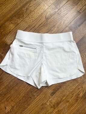 Athleta running short white